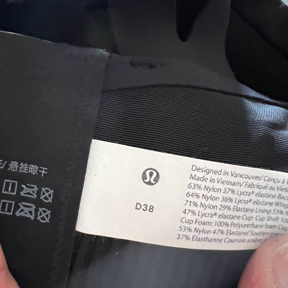 Women's Black Lululemon AirSupport Bra size 38D - Picture 7 of 7